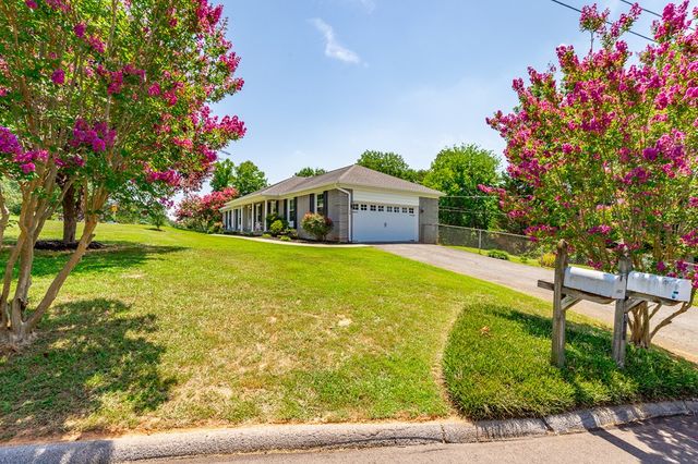 305 Battlefield Circle, Ringgold, GA 30736