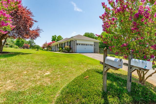 305 Battlefield Circle, Ringgold, GA 30736