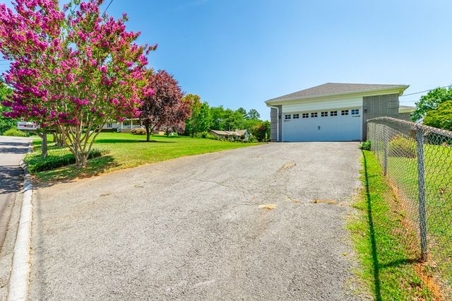 305 Battlefield Circle, Ringgold, GA 30736