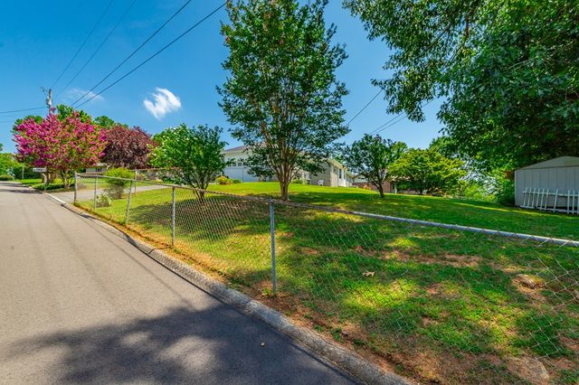 305 Battlefield Circle, Ringgold, GA 30736