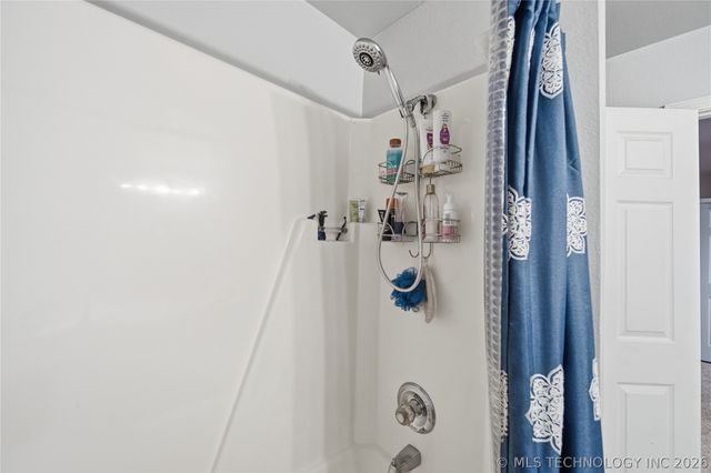 1005 W 21st Street, Claremore, OK 74017