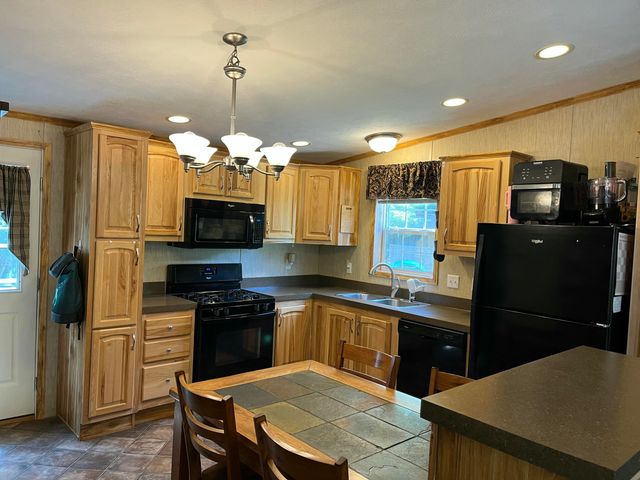 12 Flowers Way, Long Lake, NY 12847