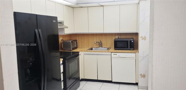 18151 NE 31st Court 906, Aventura, FL 33160