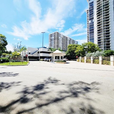 18151 NE 31st Court 906, Aventura, FL 33160