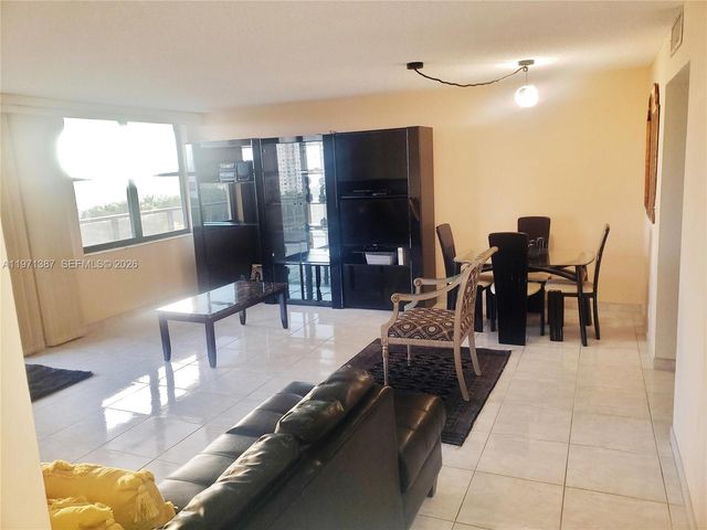 18151 NE 31st Court 906, Aventura, FL 33160