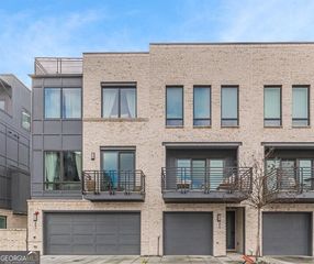 699 Vidalia Lane NW, Atlanta, GA 30318