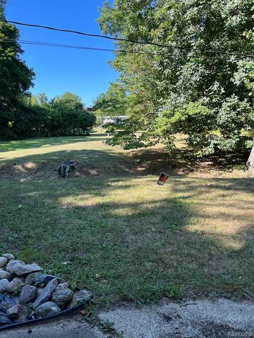 430 Sunset, White Lake, MI 48383