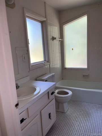 430 Sunset, White Lake, MI 48383