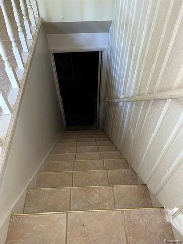 430 Sunset, White Lake, MI 48383