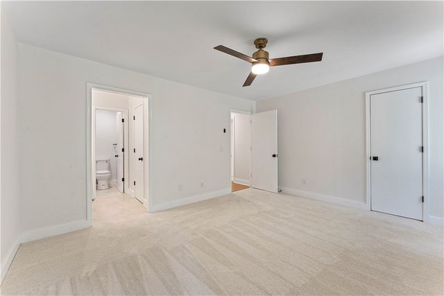 2 Commonwealth Circle, Bella Vista, AR 72714