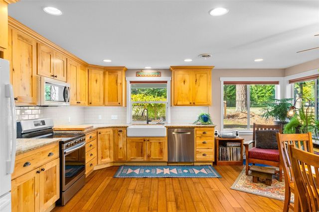 3681 Cooks Hill Road, Centralia, WA 98531
