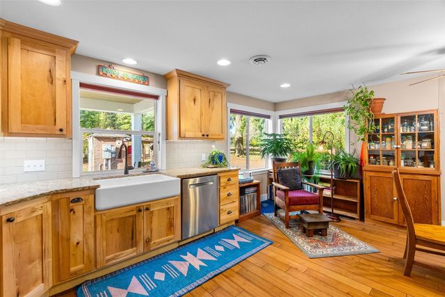 3681 Cooks Hill Road, Centralia, WA 98531