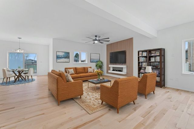 6705 W 91st Place, Oak Lawn, IL 60453
