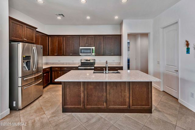 30654 S Chestnut Way, Oracle, AZ 85623