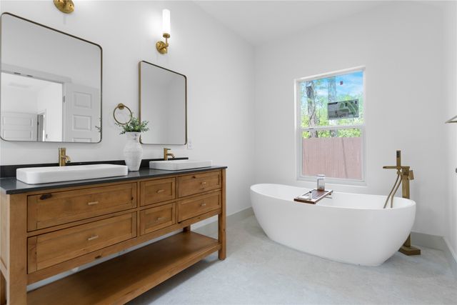 3313 Meadow Street, Dallas, TX 75215