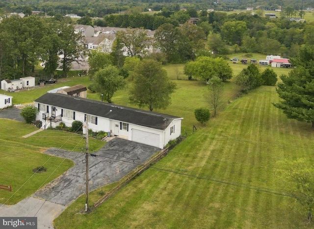 329 DAVIS DR, Martinsburg, WV 25404