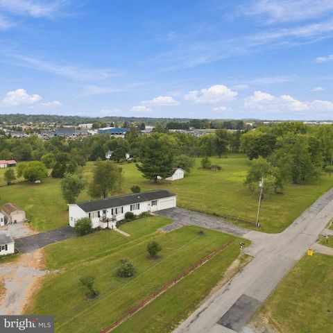 329 DAVIS DR, Martinsburg, WV 25404