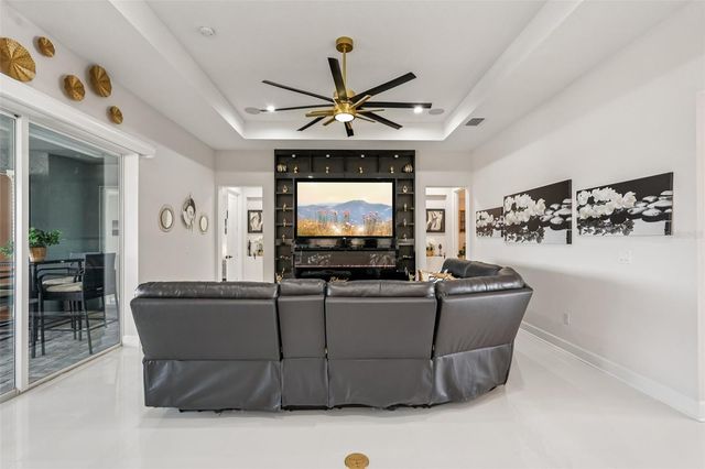 5027 LAKE TOSCANA DRIVE, Wimauma, FL 33598