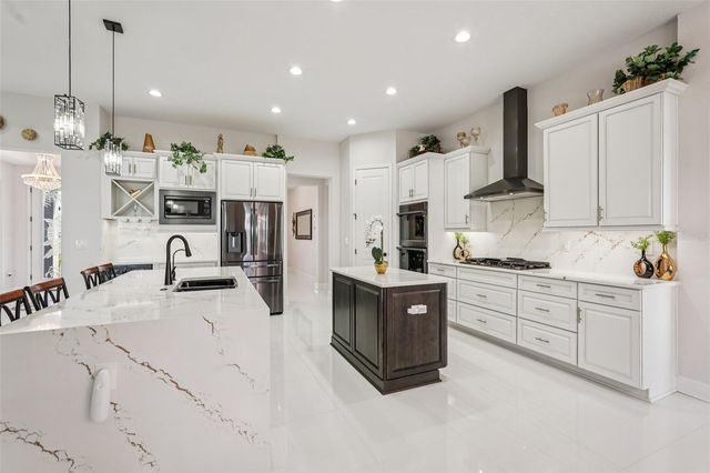 5027 LAKE TOSCANA DRIVE, Wimauma, FL 33598