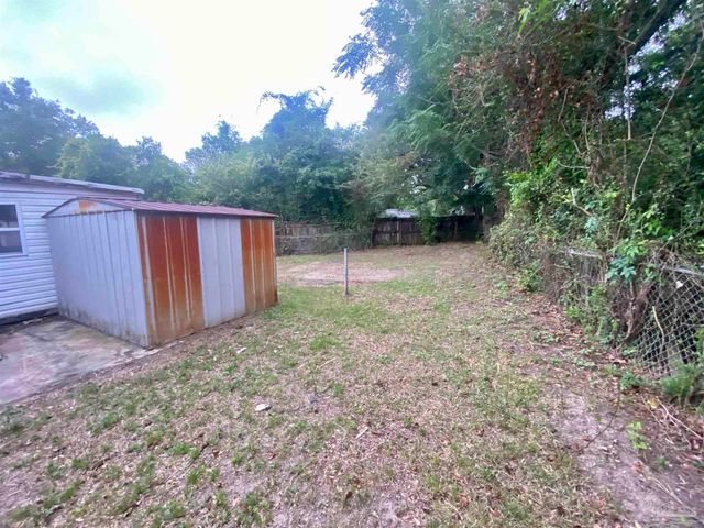 504 New York Dr, Pensacola, FL 32505