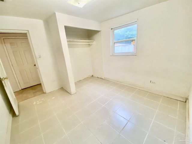 504 New York Dr, Pensacola, FL 32505
