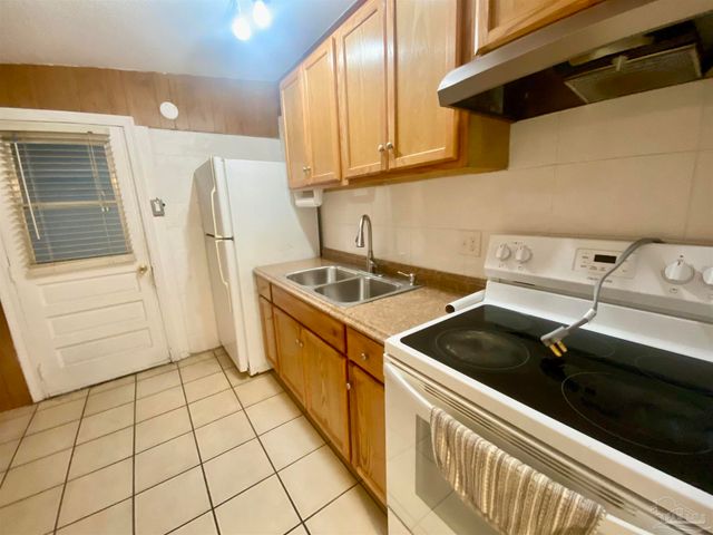 504 New York Dr, Pensacola, FL 32505