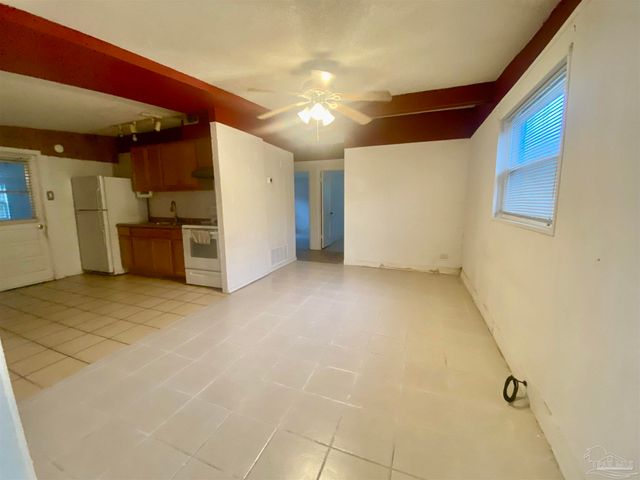 504 New York Dr, Pensacola, FL 32505