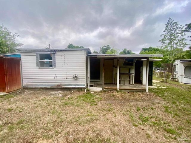 504 New York Dr, Pensacola, FL 32505