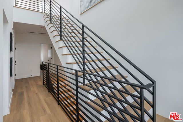 2001 W Bellevue Avenue, Los Angeles, CA 90026