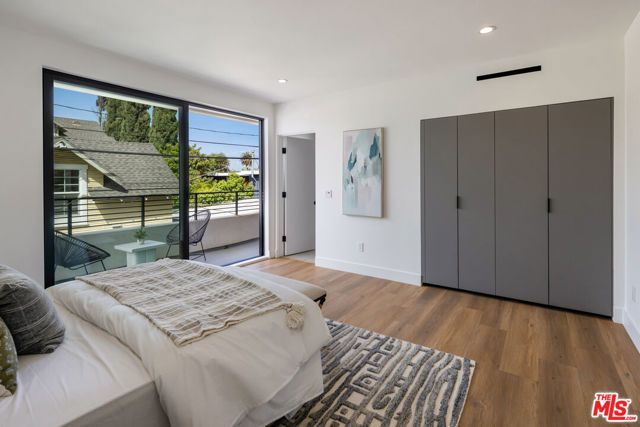 2001 W Bellevue Avenue, Los Angeles, CA 90026