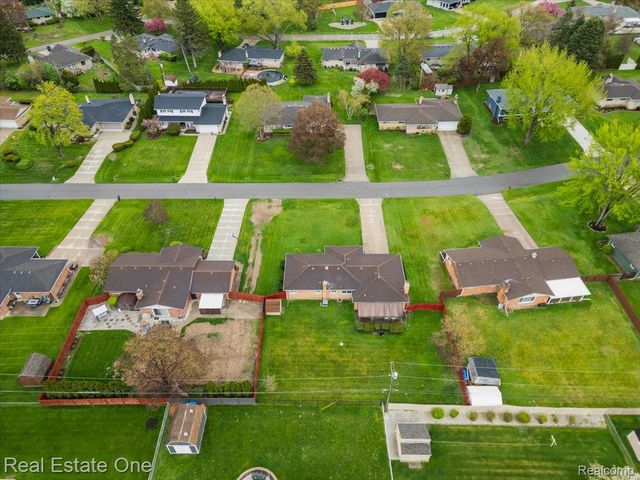 53223 Starlite Drive, Shelby Charter Township, MI 48316