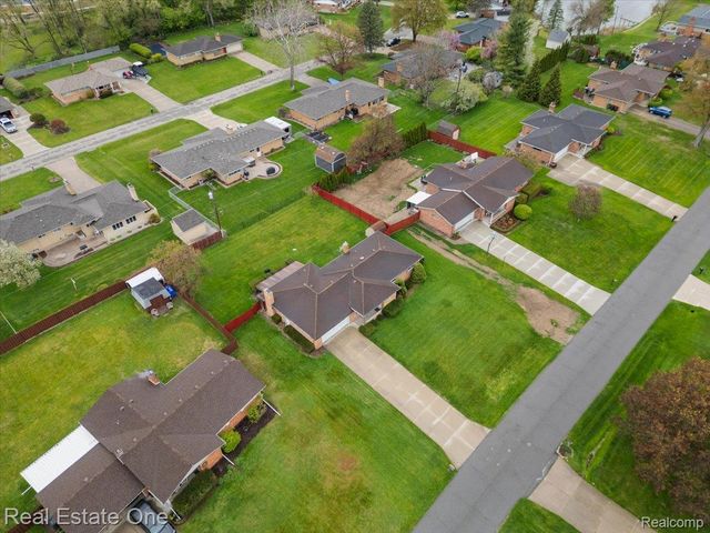 53223 Starlite Drive, Shelby Charter Township, MI 48316