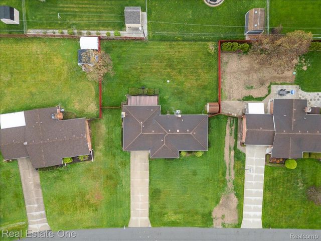 53223 Starlite Drive, Shelby Charter Township, MI 48316