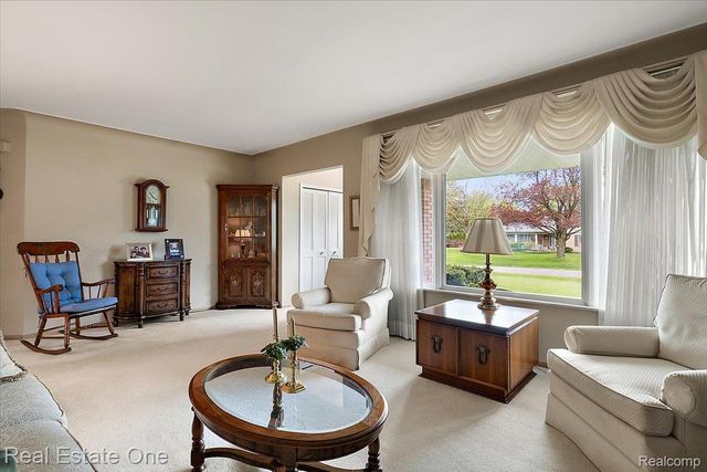 53223 Starlite Drive, Shelby Charter Township, MI 48316