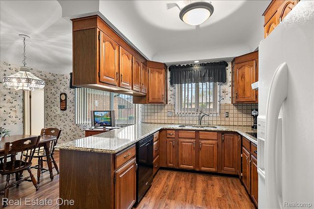 53223 Starlite Drive, Shelby Charter Township, MI 48316