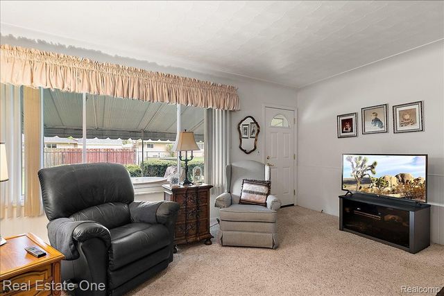 53223 Starlite Drive, Shelby Charter Township, MI 48316