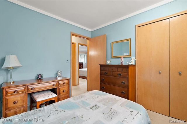 53223 Starlite Drive, Shelby Charter Township, MI 48316