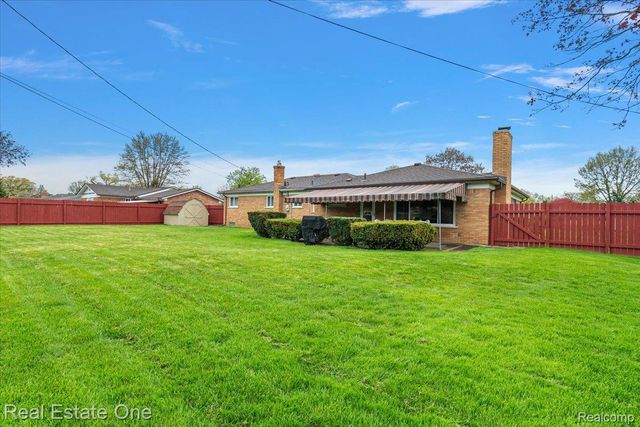 53223 Starlite Drive, Shelby Charter Township, MI 48316