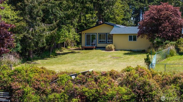 247 Bass Avenue NE, Ocean Shores, WA 98569