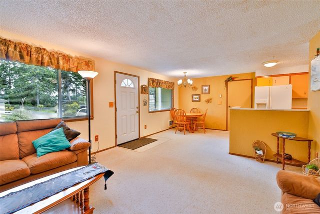 247 Bass Avenue NE, Ocean Shores, WA 98569