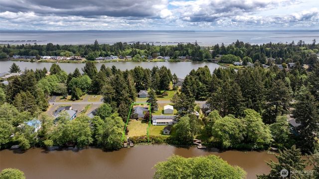 247 Bass Avenue NE, Ocean Shores, WA 98569