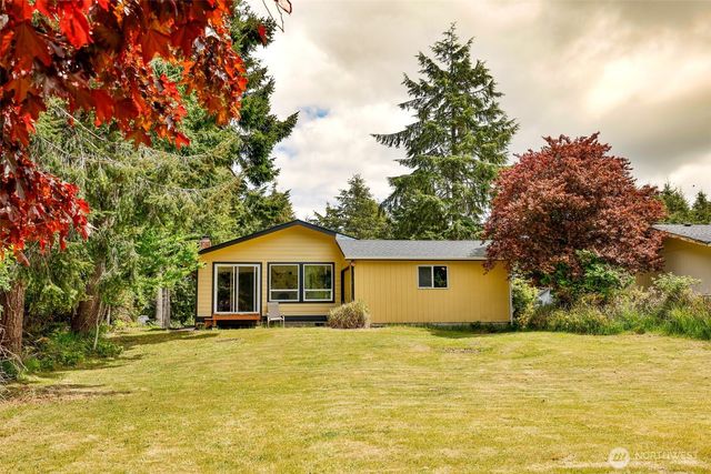 247 Bass Avenue NE, Ocean Shores, WA 98569