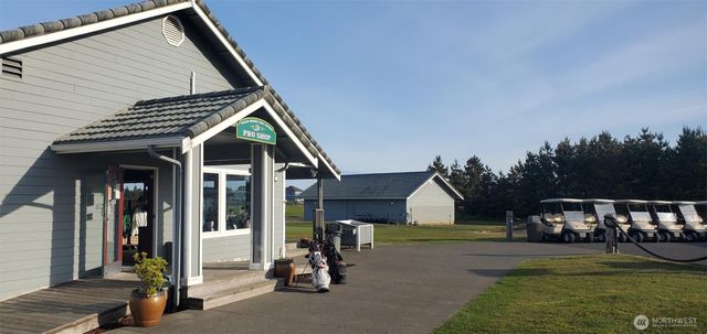 247 Bass Avenue NE, Ocean Shores, WA 98569