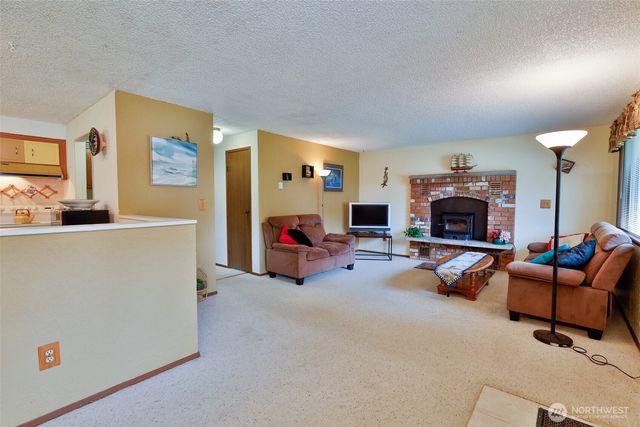 247 Bass Avenue NE, Ocean Shores, WA 98569