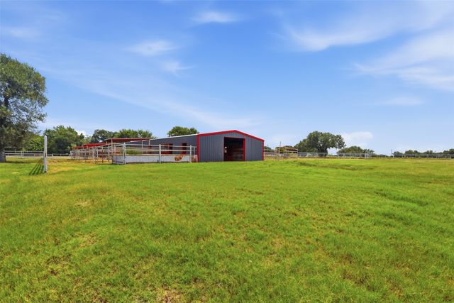 2480 Bob White Drive, Granbury, TX 76049
