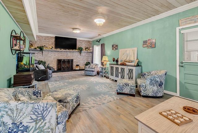 910 S Myrtle Dr., Surfside Beach, SC 29575
