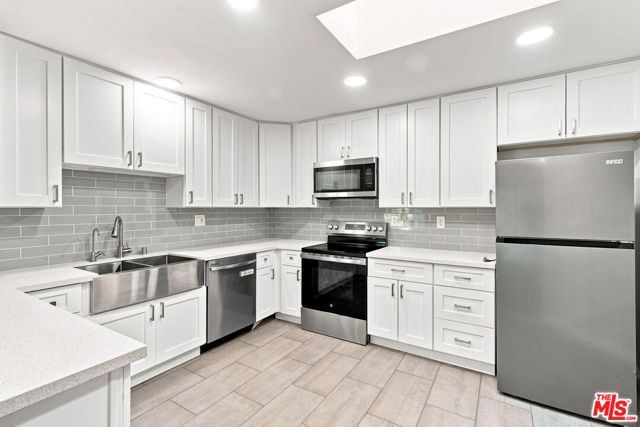 4210 Via Arbolada 304, Los Angeles, CA 90042