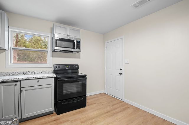 13 Elm Circle, Newnan, GA 30263