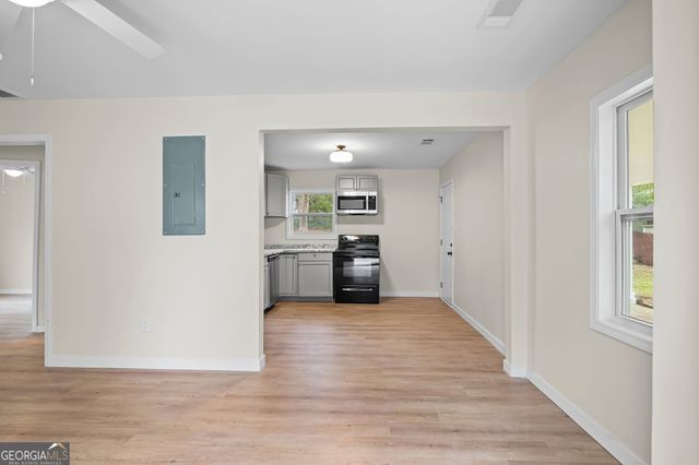 13 Elm Circle, Newnan, GA 30263