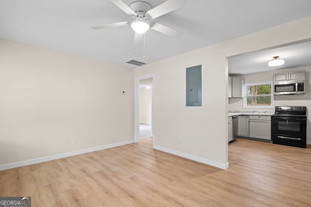 13 Elm Circle, Newnan, GA 30263